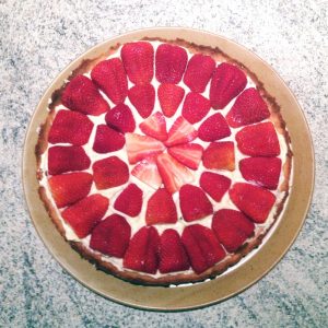 Recette de Tarte aux fraises crémeuse façon fraisier