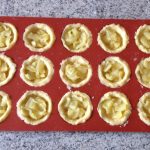 Recette de Mini-tartelettes aux pommes et caramel au beurre salé